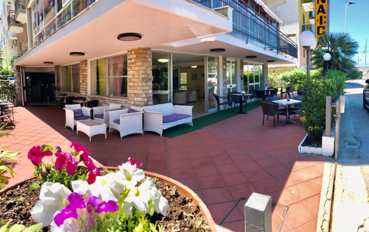 Hotel Naica Rimini Exteriör bild