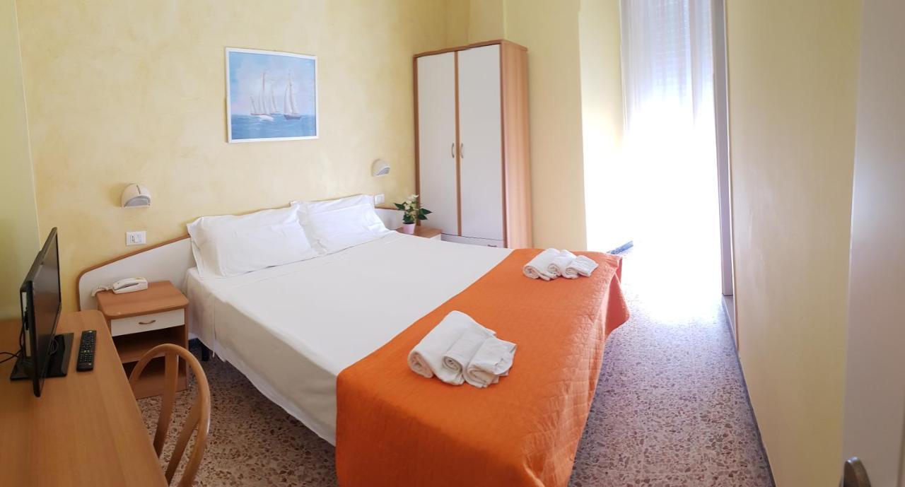 Hotel Naica Rimini Exteriör bild