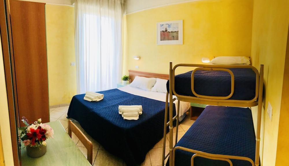 Hotel Naica Rimini Exteriör bild