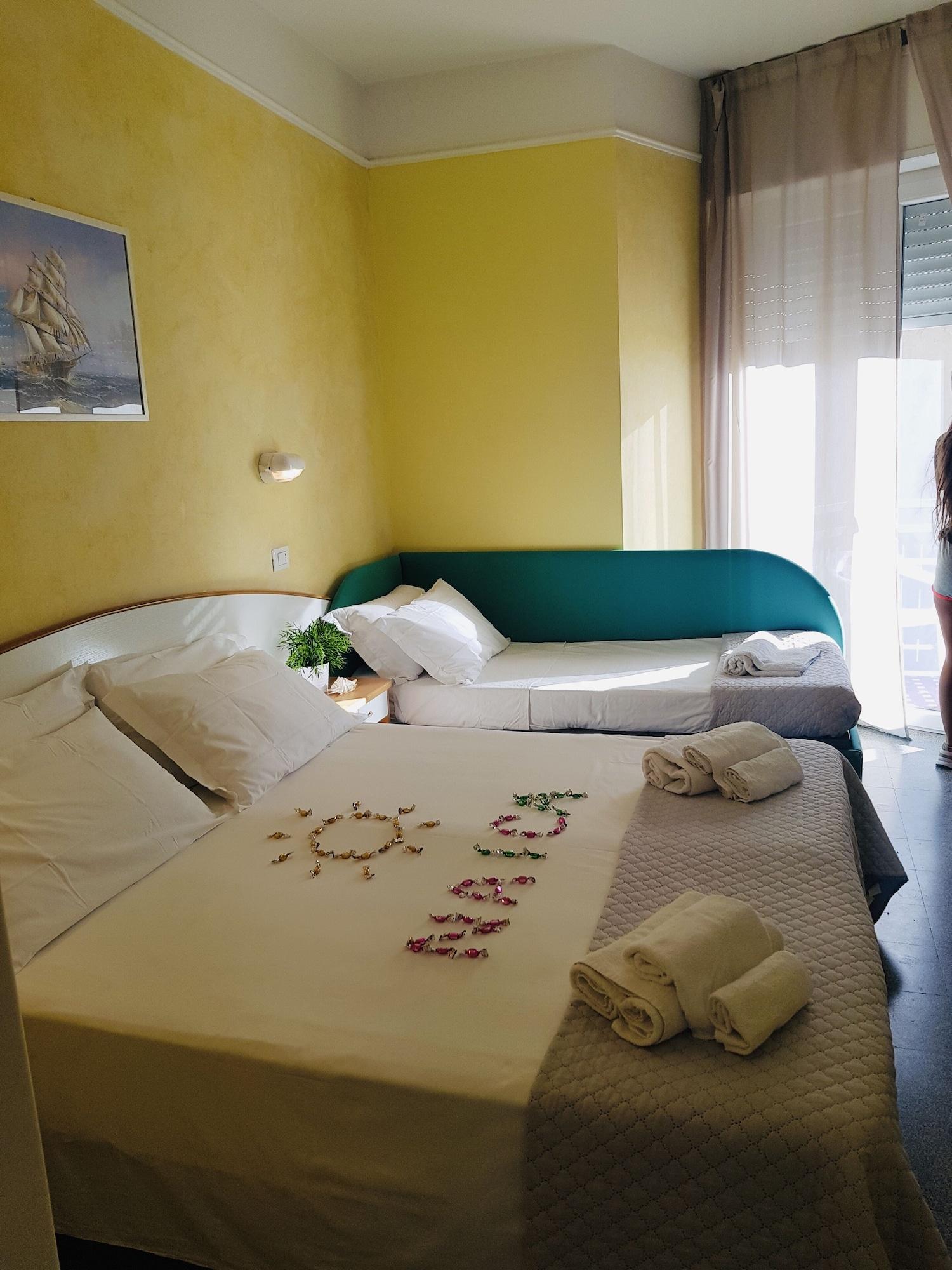 Hotel Naica Rimini Exteriör bild