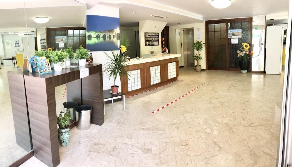 Hotel Naica Rimini Exteriör bild