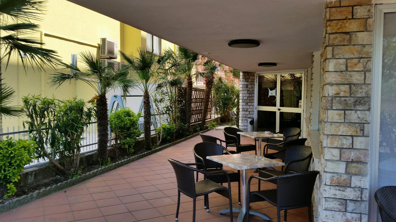 Hotel Naica Rimini Exteriör bild